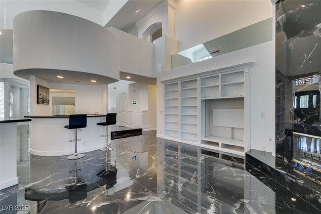 Building Photo - 174 Buena Ct