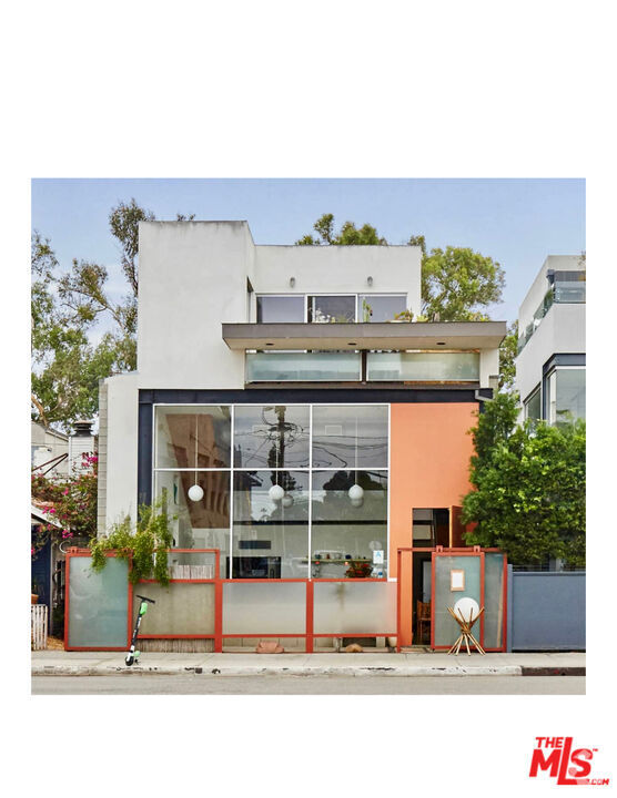 Building Photo - 1434 Abbot Kinney Blvd