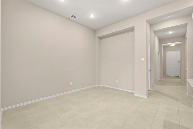 Building Photo - 1322 Wild Mustang Trl