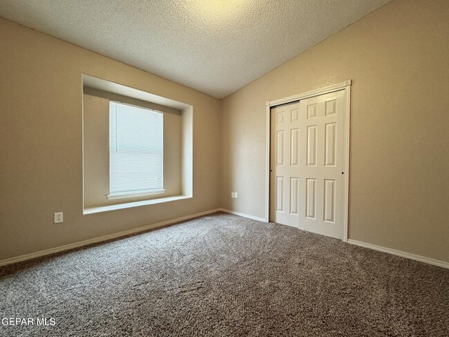 Building Photo - 13981 Sandy Rock Dr
