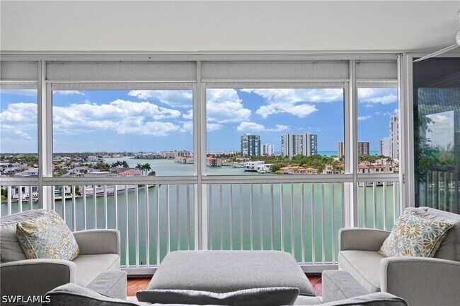 Building Photo - 250 Park Shore Dr