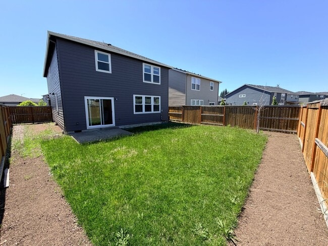 Building Photo - Four Bedroom Home in Newer Community at East Park Village