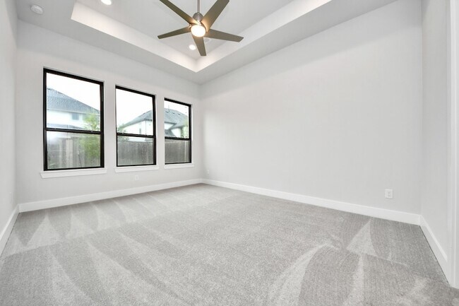 Building Photo - 26907 Southwick Vly Ln