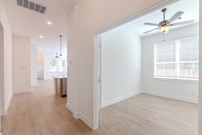 Building Photo - 676 Crested Duck Ct