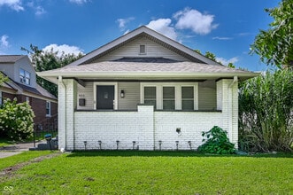 Building Photo - 957 E Yoke St