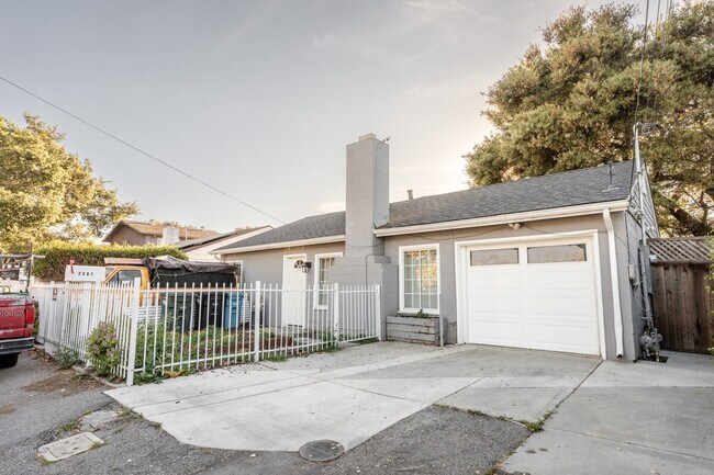 Building Photo - 2292 Addison Ave