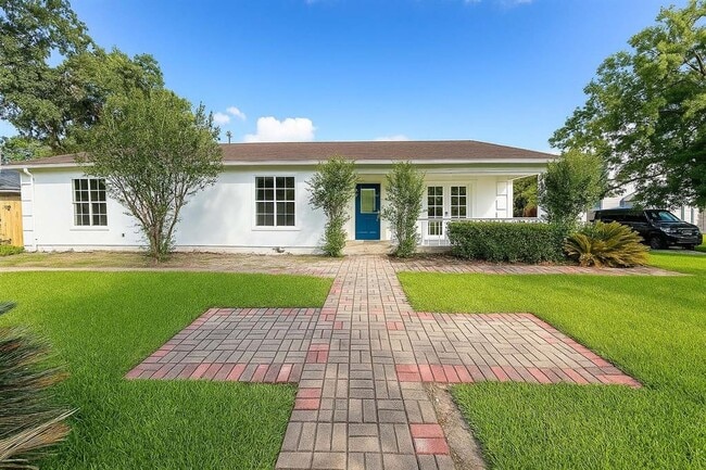 Building Photo - 8431 Lorrie Dr