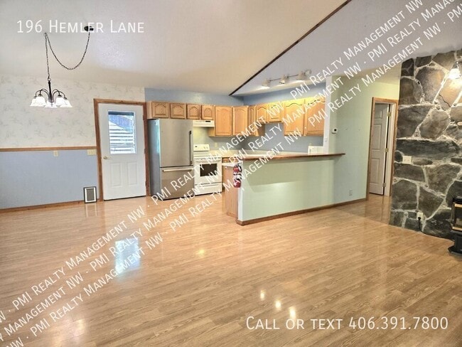 Building Photo - 196 Hemler Ln