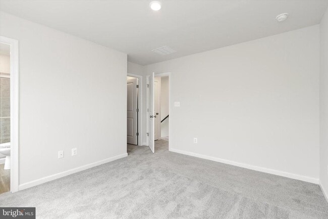Building Photo - 405 17th Ave