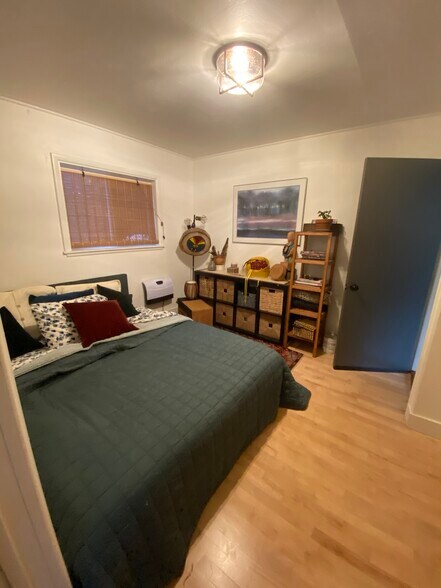 Primary Photo - 6043 S Lawrence St