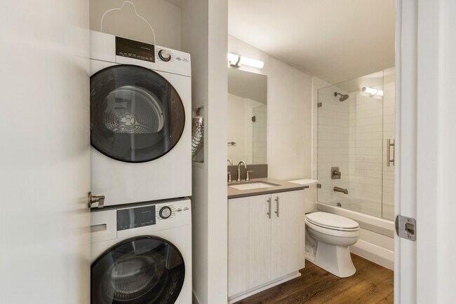 Building Photo - Modern Apartments in Prime Queen Anne Loca...
