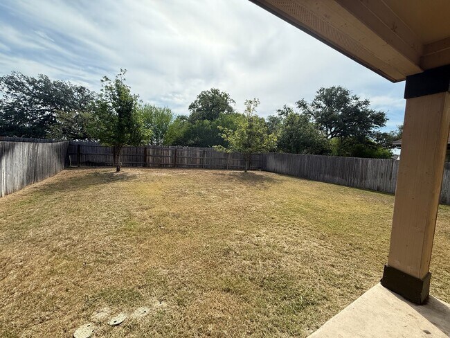 Building Photo - Falcon Landing