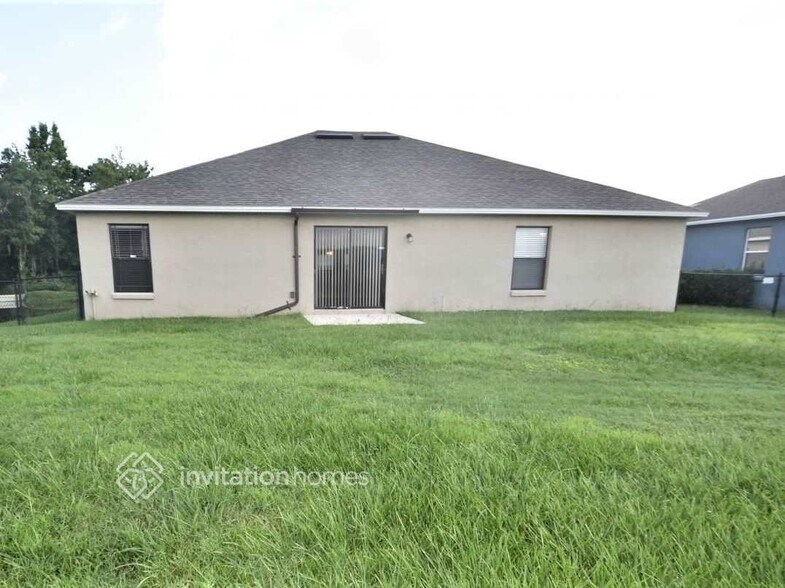 Building Photo - 2346 Lobelia Pl