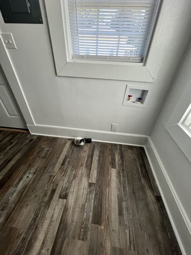 Building Photo - RENTAL HOME 2BD/1BTH