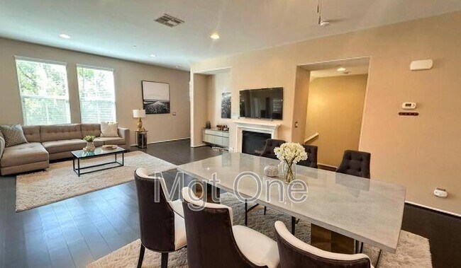 Building Photo - 12579 Ruvina Ln