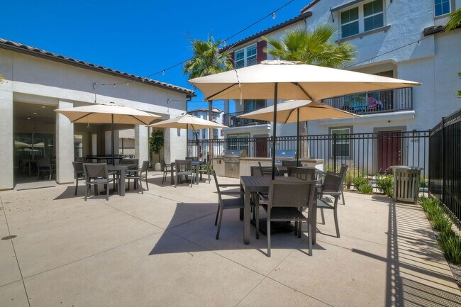 Building Photo - New 3 Story Townhome Available Now!