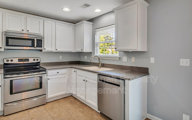 Building Photo - 132 Rocking Horse Ln