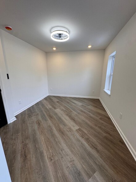 Building Photo - 4921 Haverford Ave