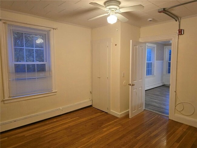 Building Photo - 186 Beach St