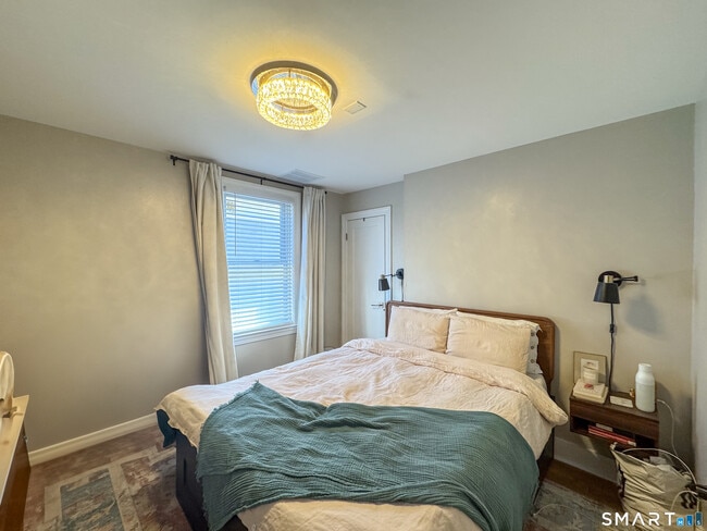 Building Photo - 508 Chapel St