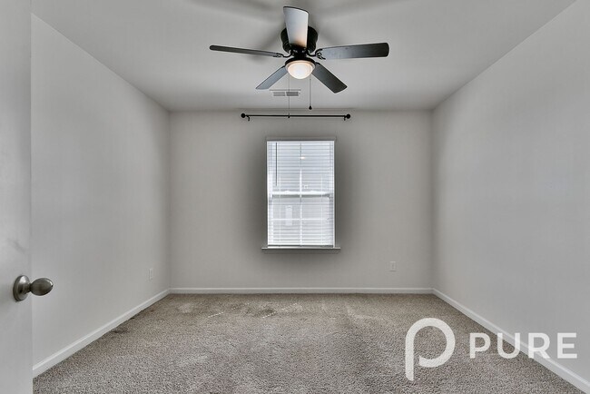 Building Photo - 173 Rippling Wy