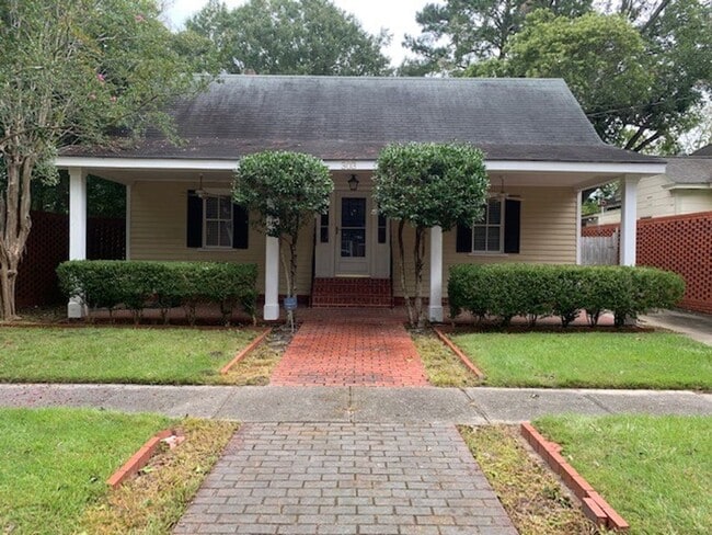 Primary Photo - 3-Bedroom 2-bath home