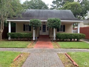 Building Photo - 3-Bedroom 2-bath home