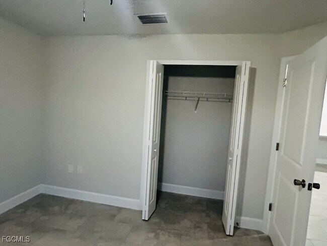 Building Photo - 4608 SW 8th Ct