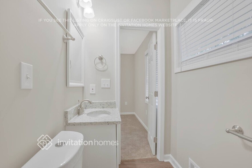 Building Photo - 2145 Green Forrest Dr