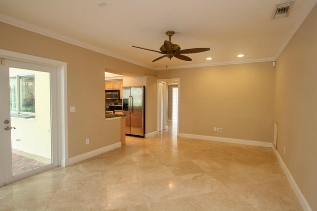 Building Photo - 839 Malaga Dr