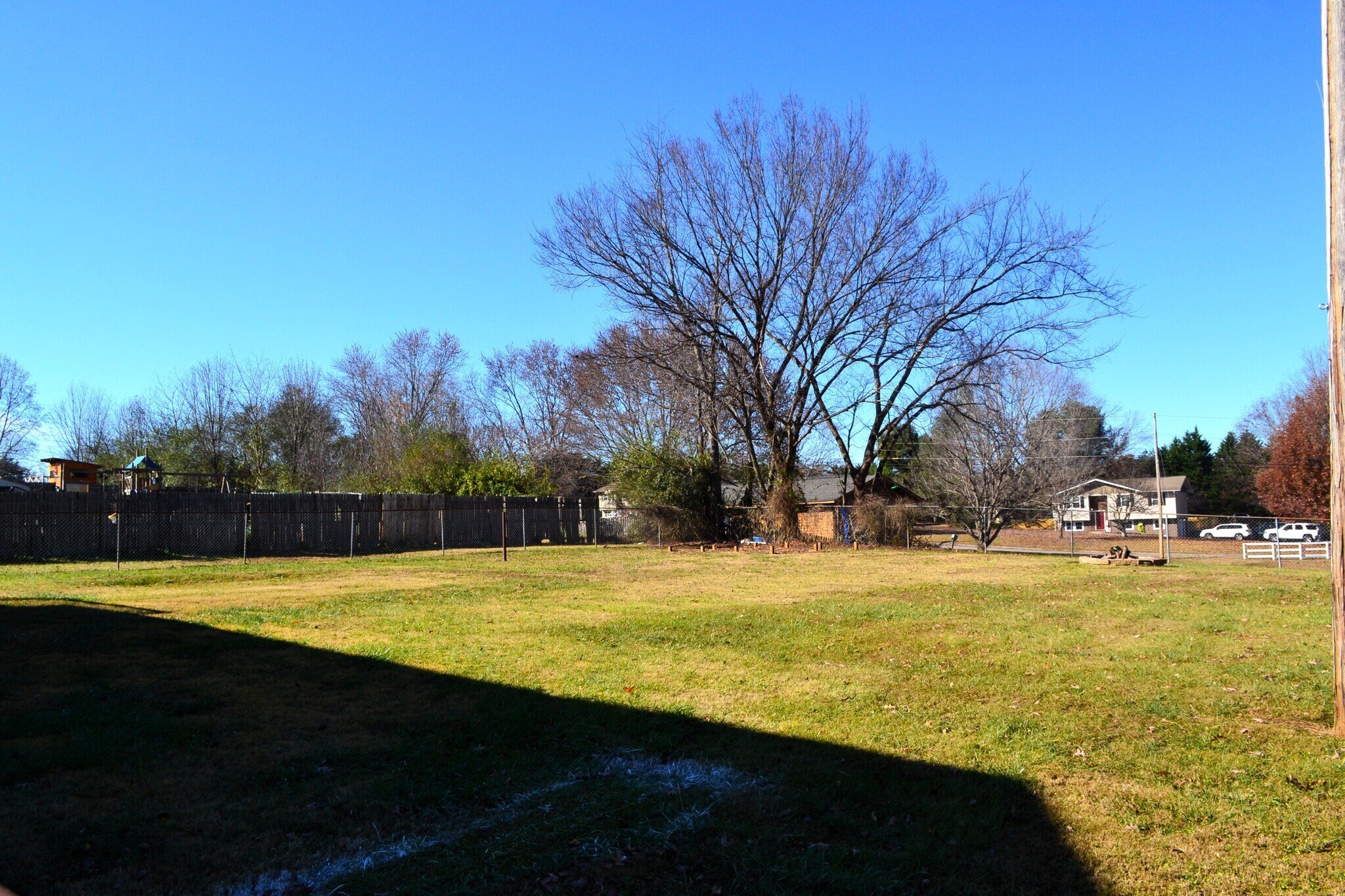 Building Photo - 728 Pleasant Valley Rd