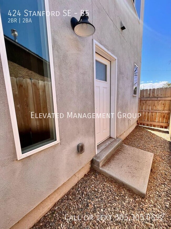 Building Photo - The Lofts @ Stanford, Washer/Dryer-Off Str...