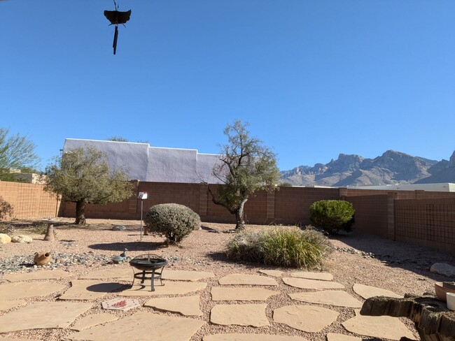 Building Photo - Oro Valley Rental