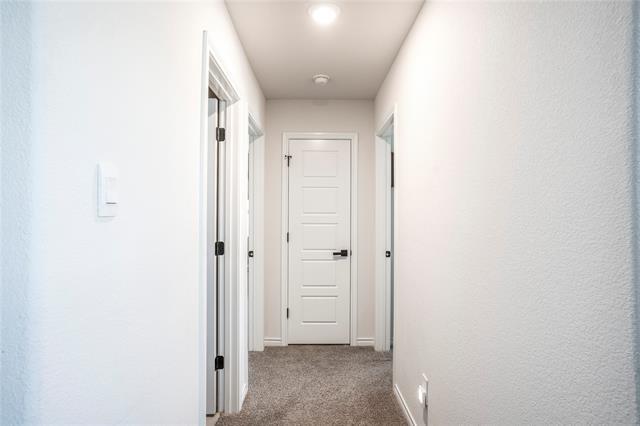 Building Photo - 9716 Gooseneck Dr