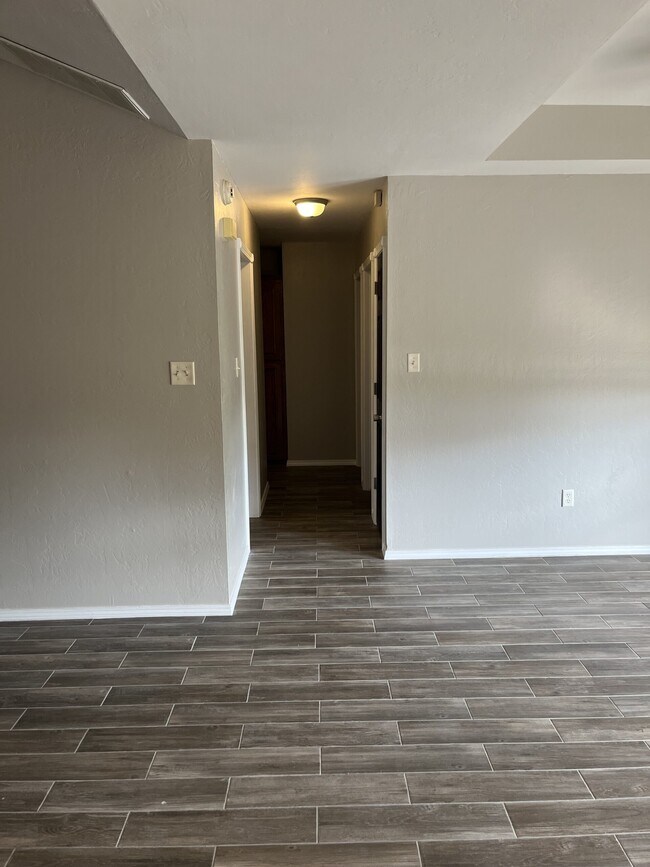 Building Photo - 68 Apple Creek Dr