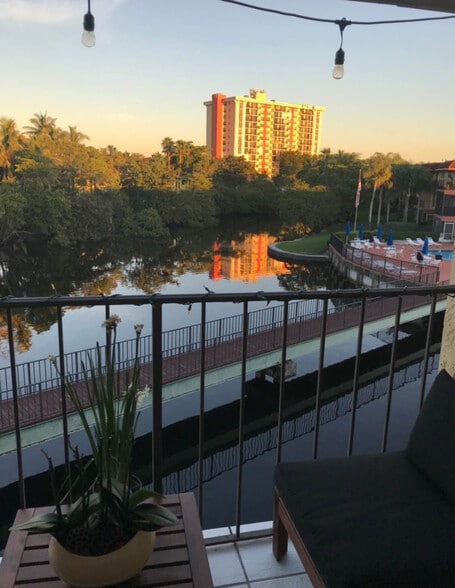 Building Photo - 1752 NW 3rd Ter