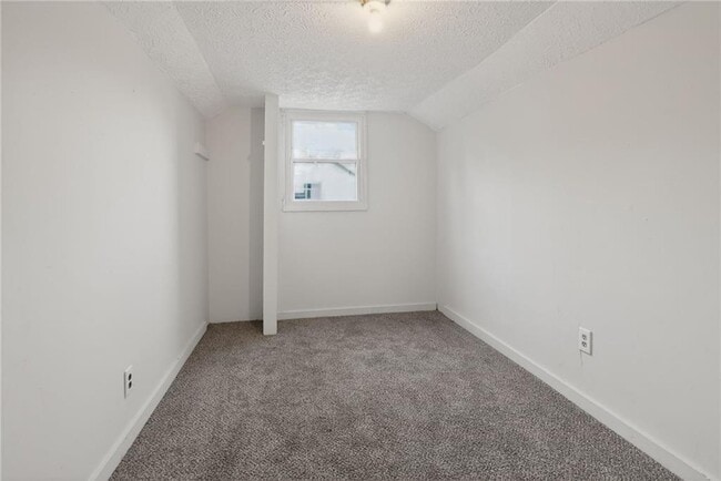 Building Photo - 1439 Westboro Dr SW