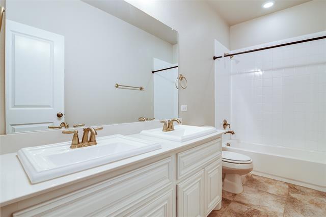 Building Photo - 575 Kara Dr