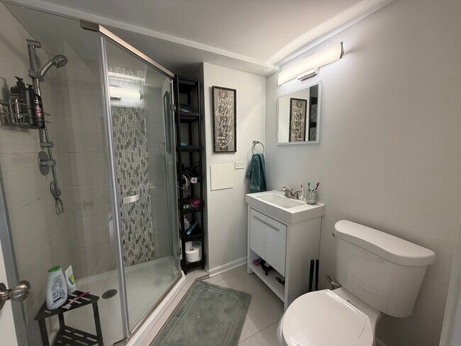 Building Photo - 4101 W Nelson St