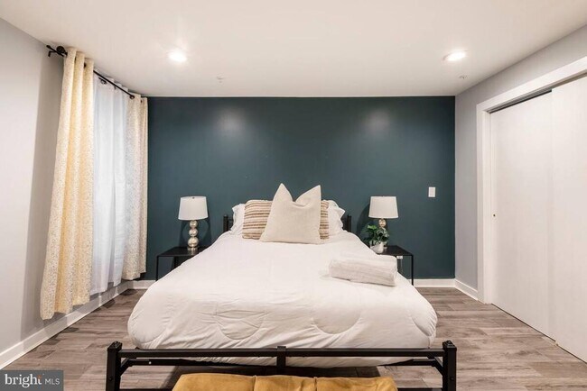 Building Photo - 2532 Annin St