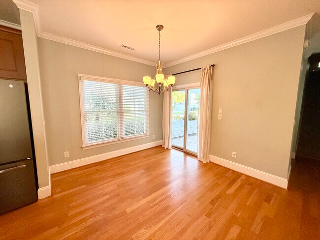 Building Photo - 4228 Pine Hollow Dr