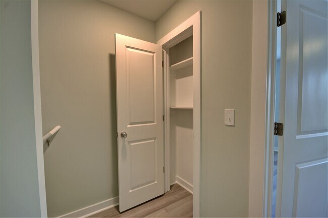 Building Photo - Sneads Ferry, Beachside Village Townhome! ...