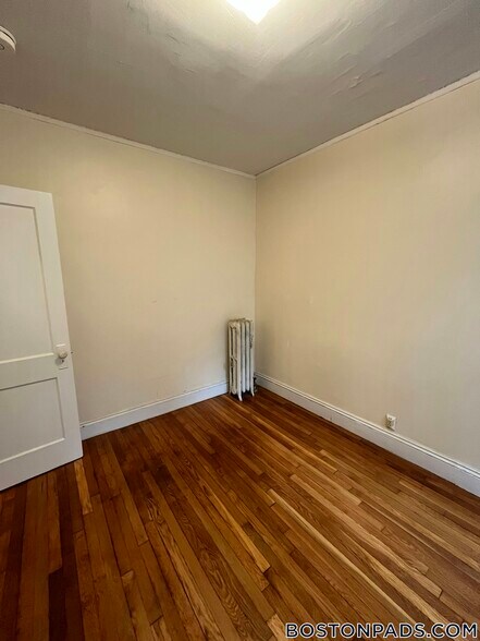 Building Photo - 33 Walbridge St