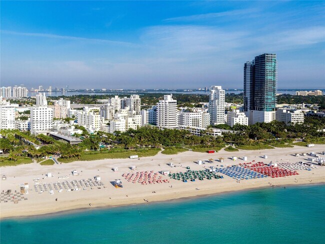 Building Photo - 8851 Byron Ave