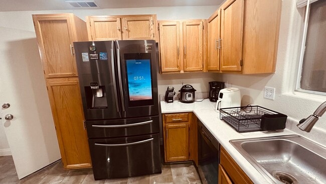 Building Photo - 3 Bedrooms Home in Gated Community(Furnished or unfurnished options available)