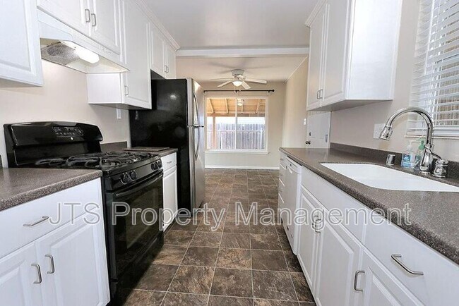 Building Photo - 10624 Chardonay Dr