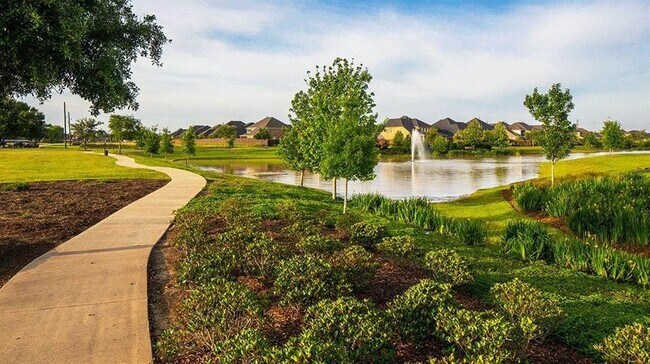 Building Photo - 2910 Starling Dr