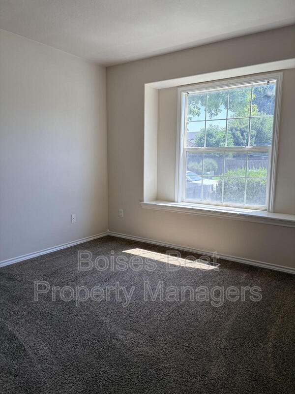 Building Photo - 1276 W Brown Trout Dr