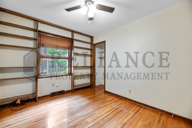 Building Photo - 614 N Brownthrush Ln