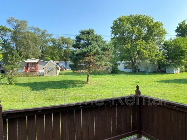 Building Photo - 1384 N Ridge Pkwy